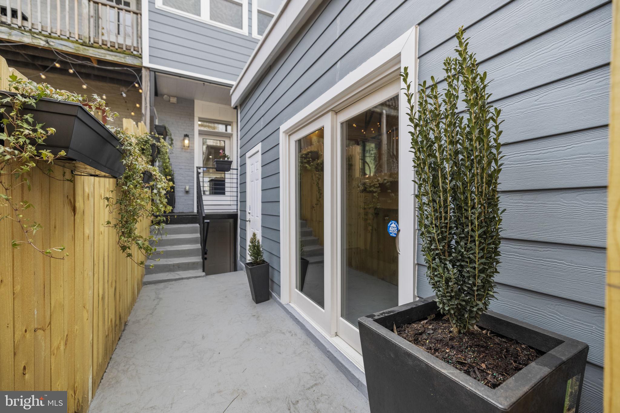 29 Seaton Place Northwest Washington, DC 20001 - Photo 34 of 41