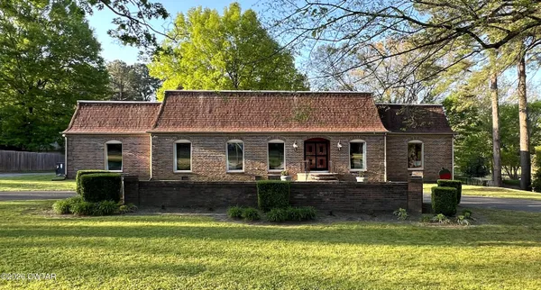 $349,700 | 2700 East Main Street, Humboldt, TN 38343