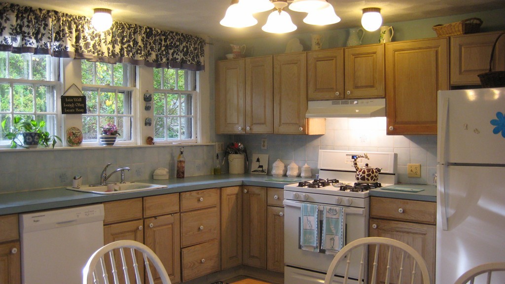 9 Squam Rock Road Gloucester, MA 01930 - Photo 3 of 26 Gallery Image 3