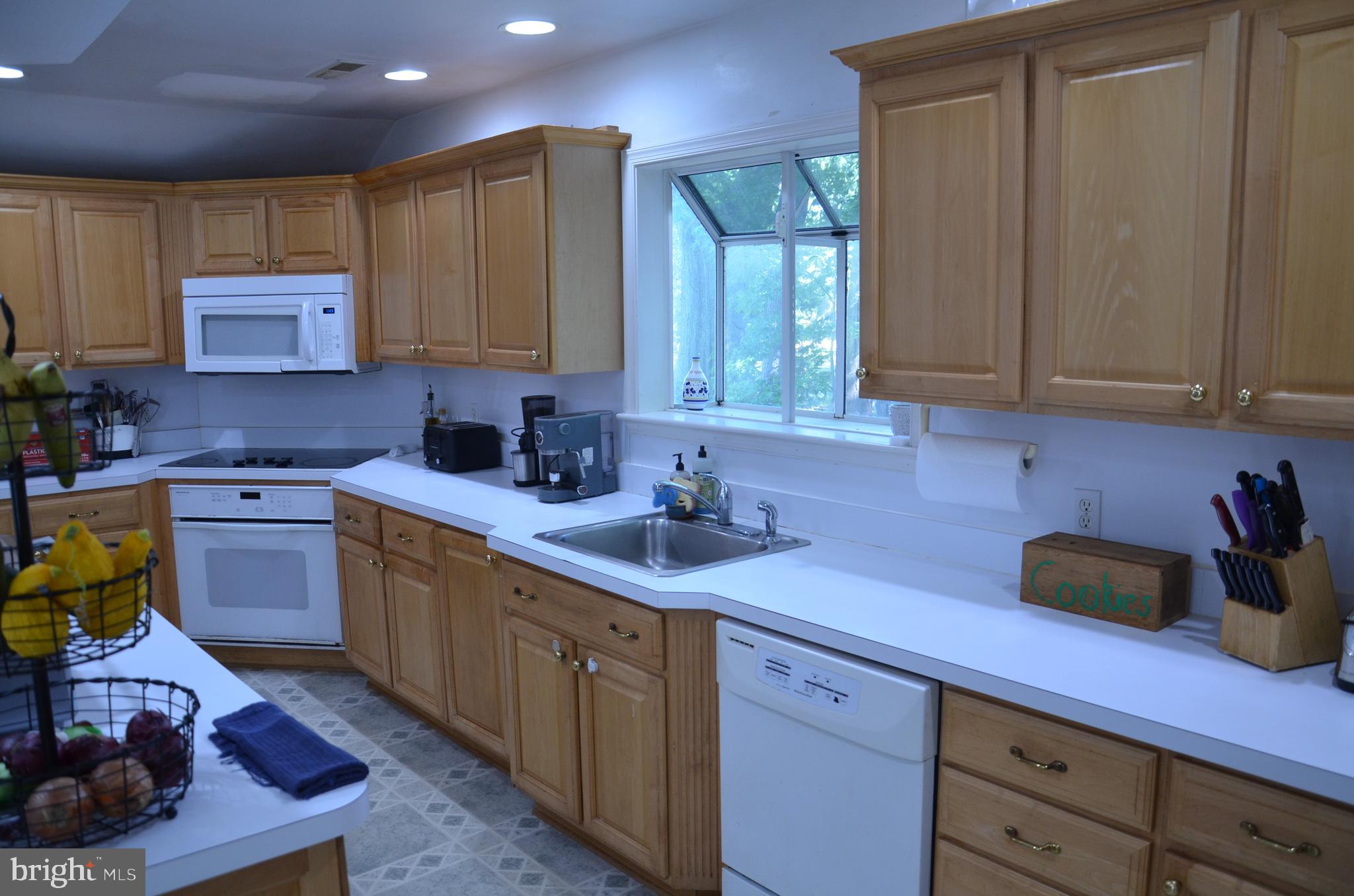 9020 Bozman Neavitt Road St. Michaels, MD 21663 - Photo 14 of 32 Kitchen