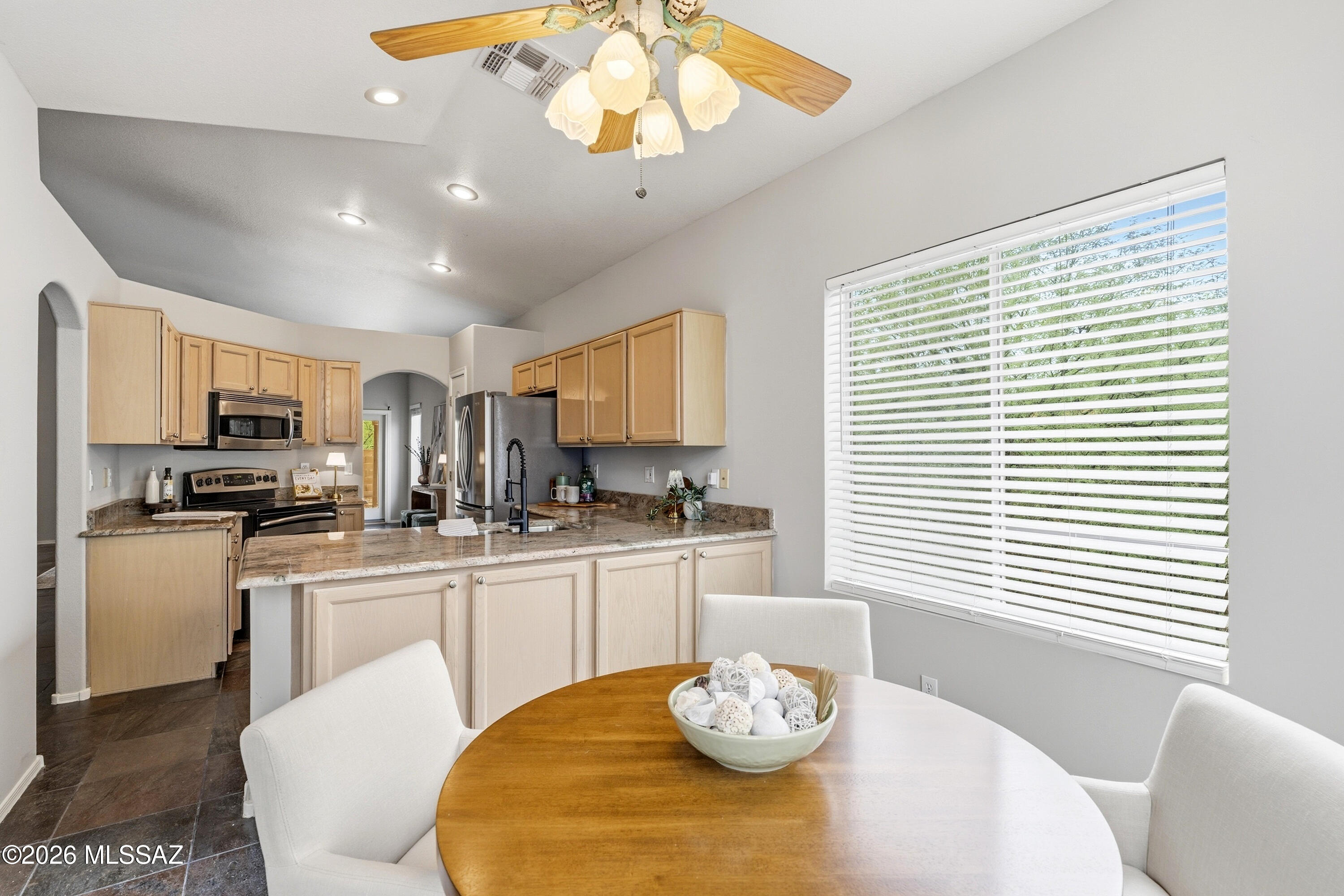 7712 East Elk Creek Road Tucson, AZ 85750 - Photo 10 of 48