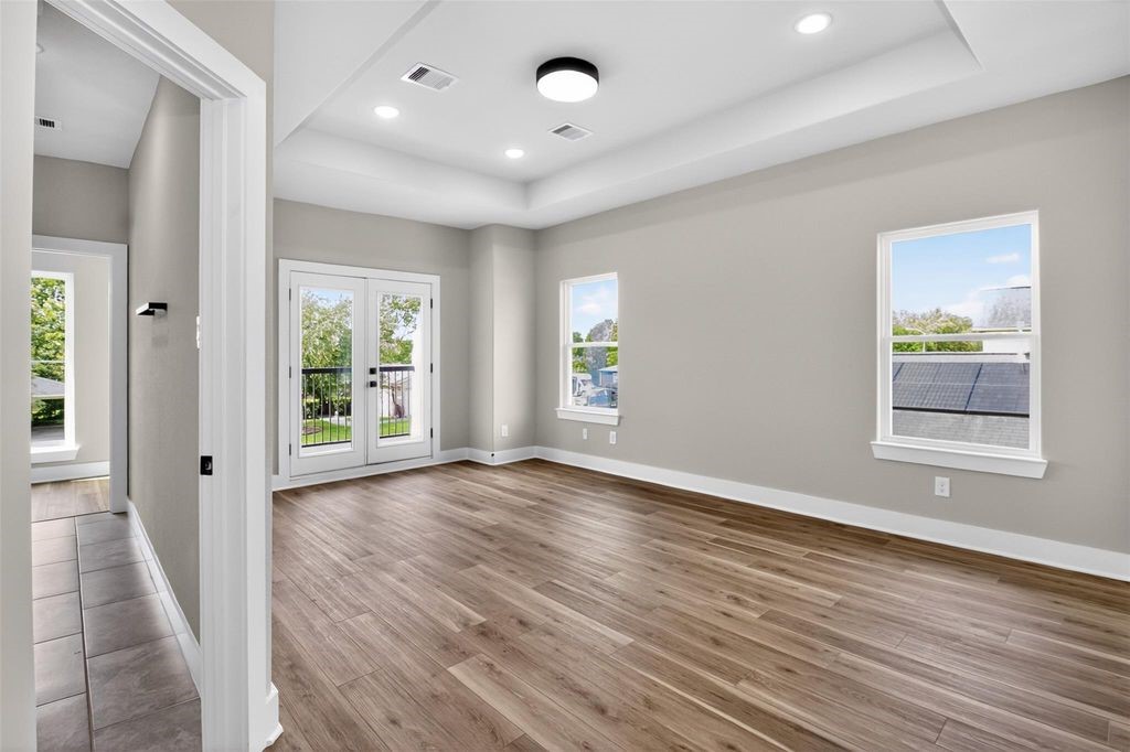 4217 Mallow Street, Unit B Houston, TX 77051 - Photo 4 of 15 Primary bedroom