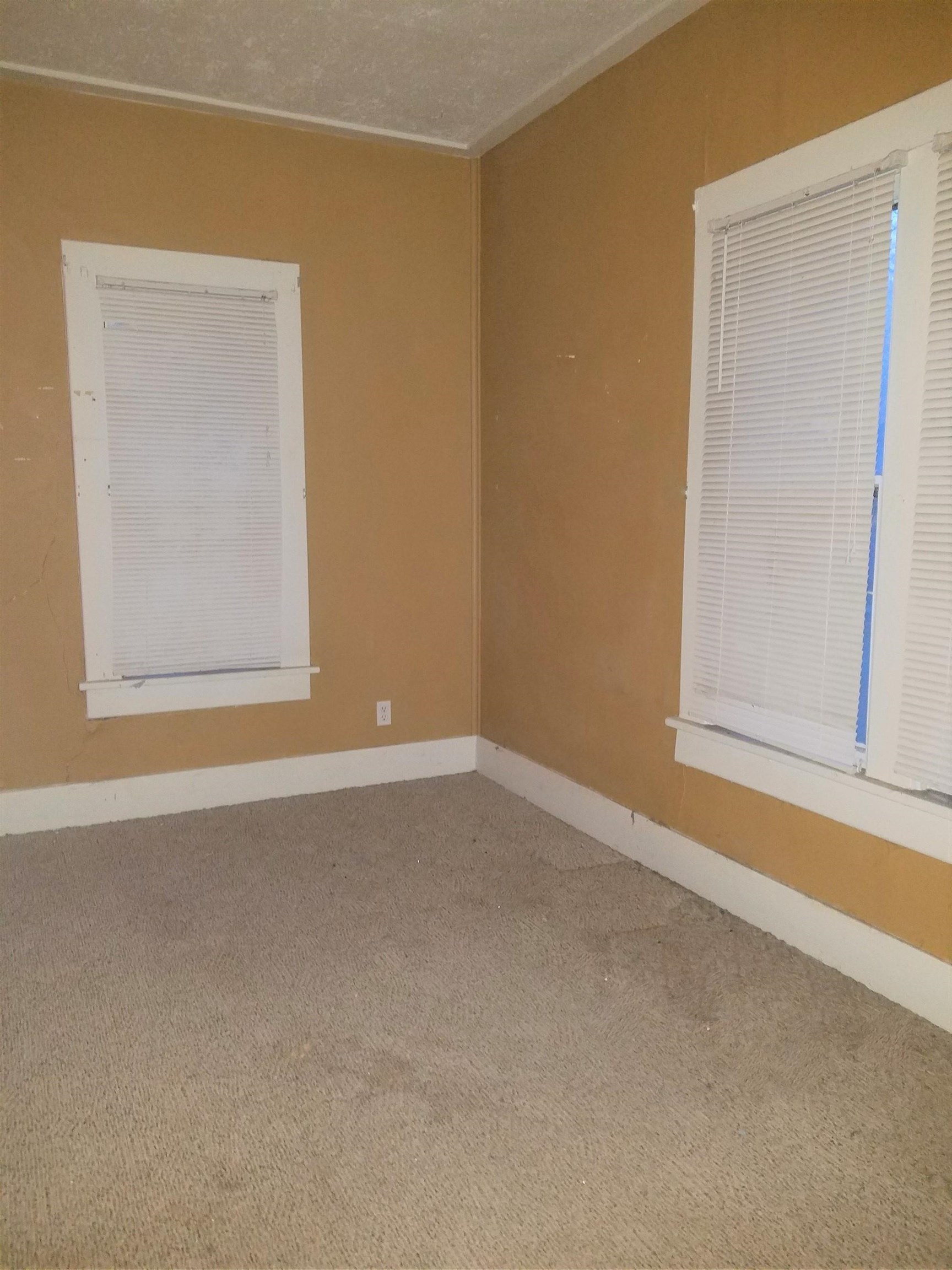 304 Spruce Street Halstead, KS 67056 - Photo 11 of 18