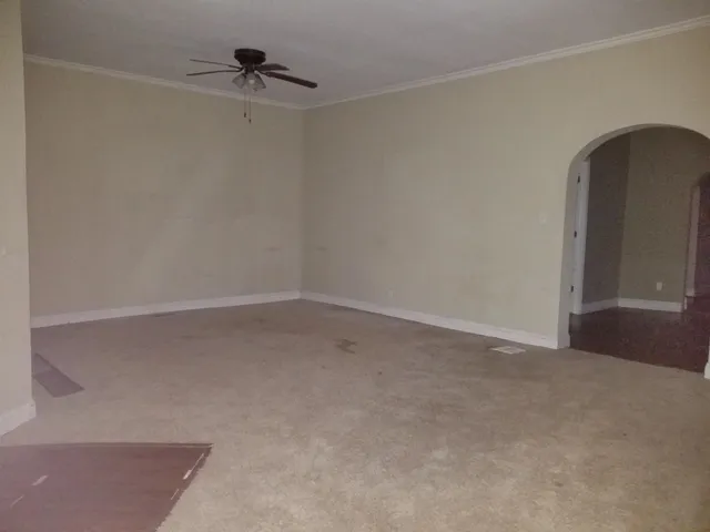 $89,900 | 304 Spruce Street, Halstead, KS 67056