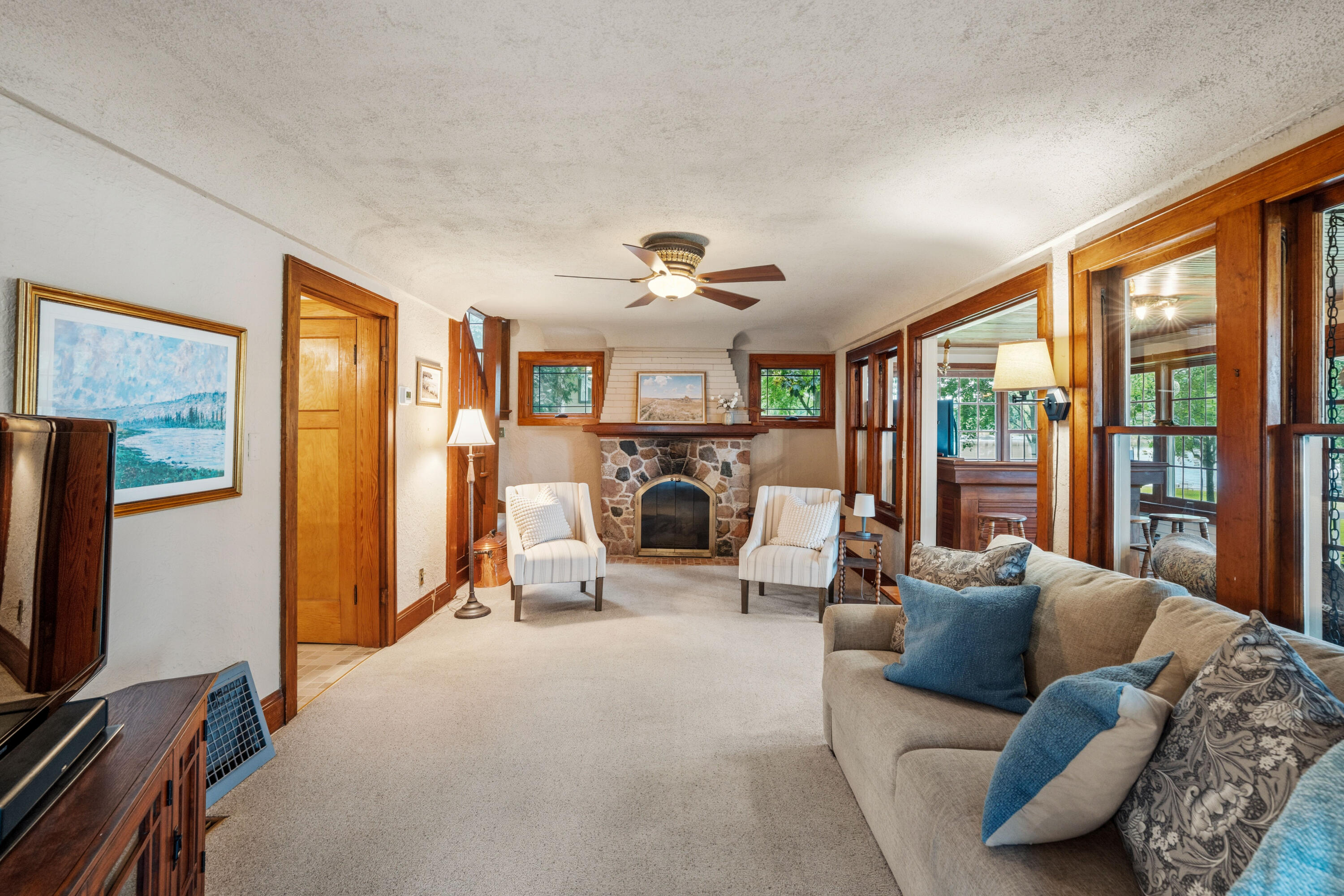4727 Fontana Beach Road Polk, WI 53086 - Photo 21 of 54 living room