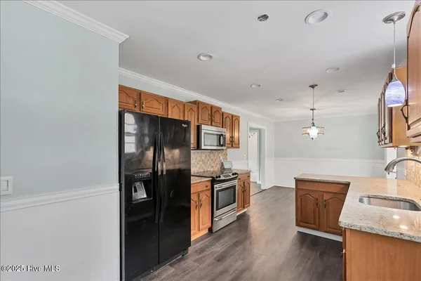 $2,000 | 825 North Saylor Street, Southern Pines, NC 28387