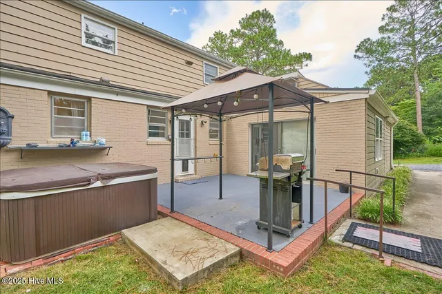 $2,200 | 825 North Saylor Street, Southern Pines, NC 28387