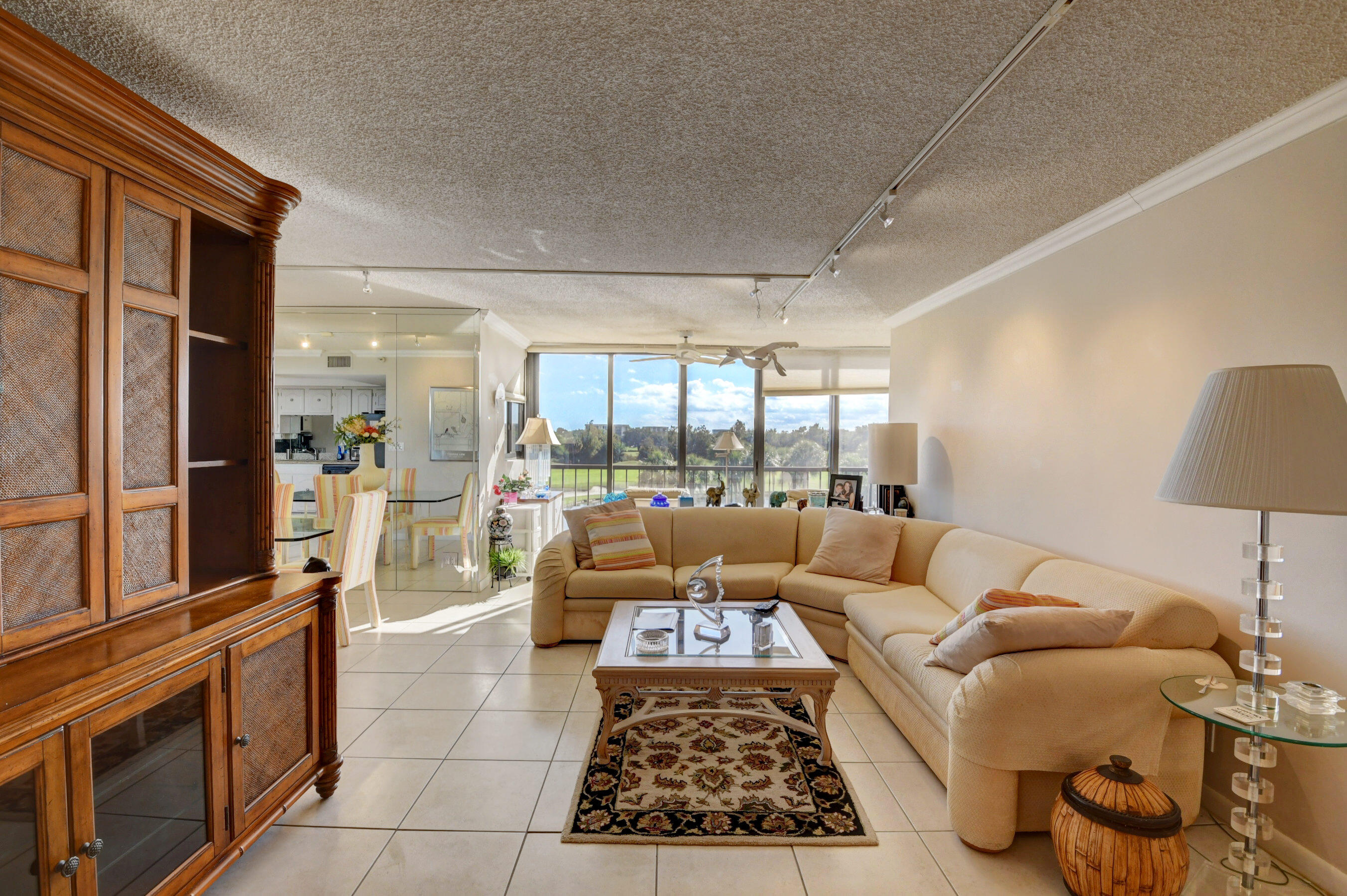 7754 Lakeside Boulevard, Unit 441 Boca Raton, FL 33434 - Photo 2 of 35 Living