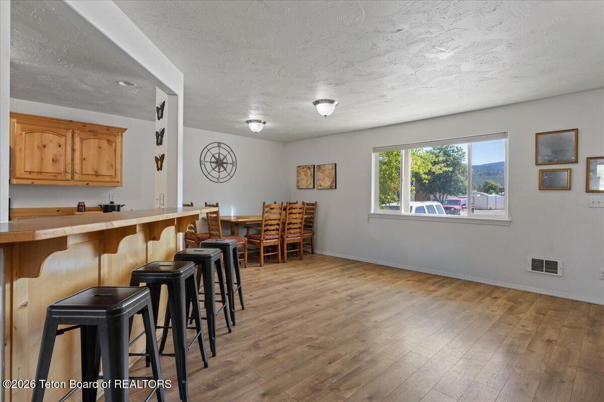 30 Cedron Road, Unit 7 Victor, ID 83455 - Photo 8 of 33 Bar and Dining