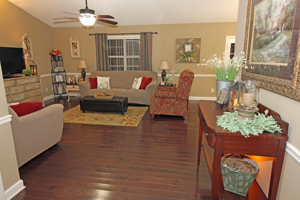 587 Long Road Chatsworth, GA 30705 - Photo 2 of 17
