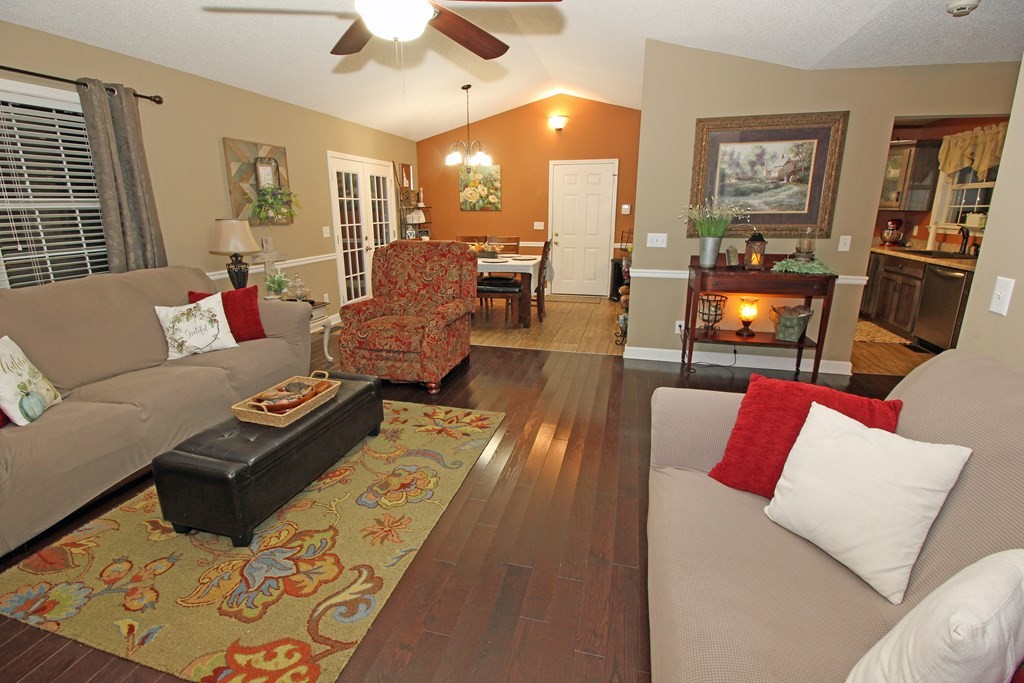 587 Long Road Chatsworth, GA 30705 - Photo 4 of 17