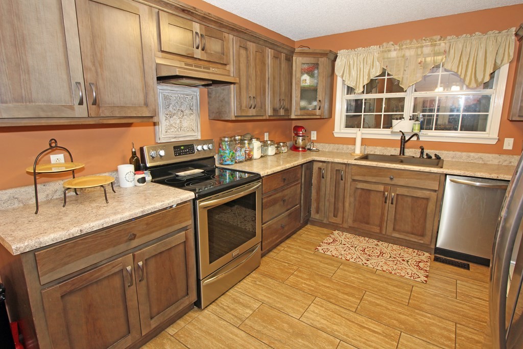 587 Long Road Chatsworth, GA 30705 - Photo 8 of 17