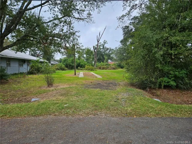 $15,000 | 203 Gill Street, Dequincy, LA 70633