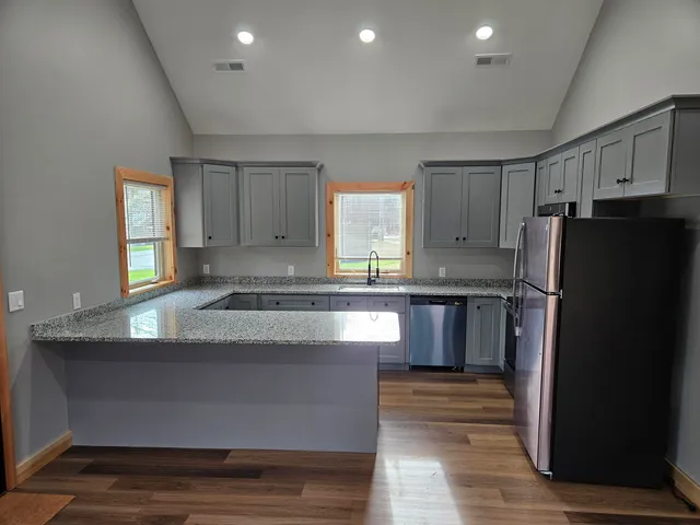 $2,500 | 24 Steele Drive, Unit 1, North Woodstock, NH 03262