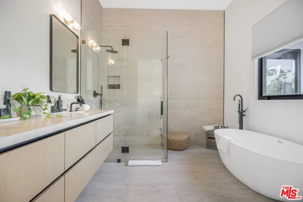 $17,850 | 3101 Belden Drive, Los Angeles, CA 90068