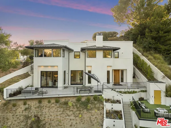 $17,850 | 3101 Belden Drive, Los Angeles, CA 90068
