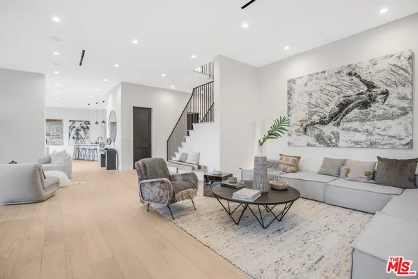 $17,850 | 3101 Belden Drive, Los Angeles, CA 90068