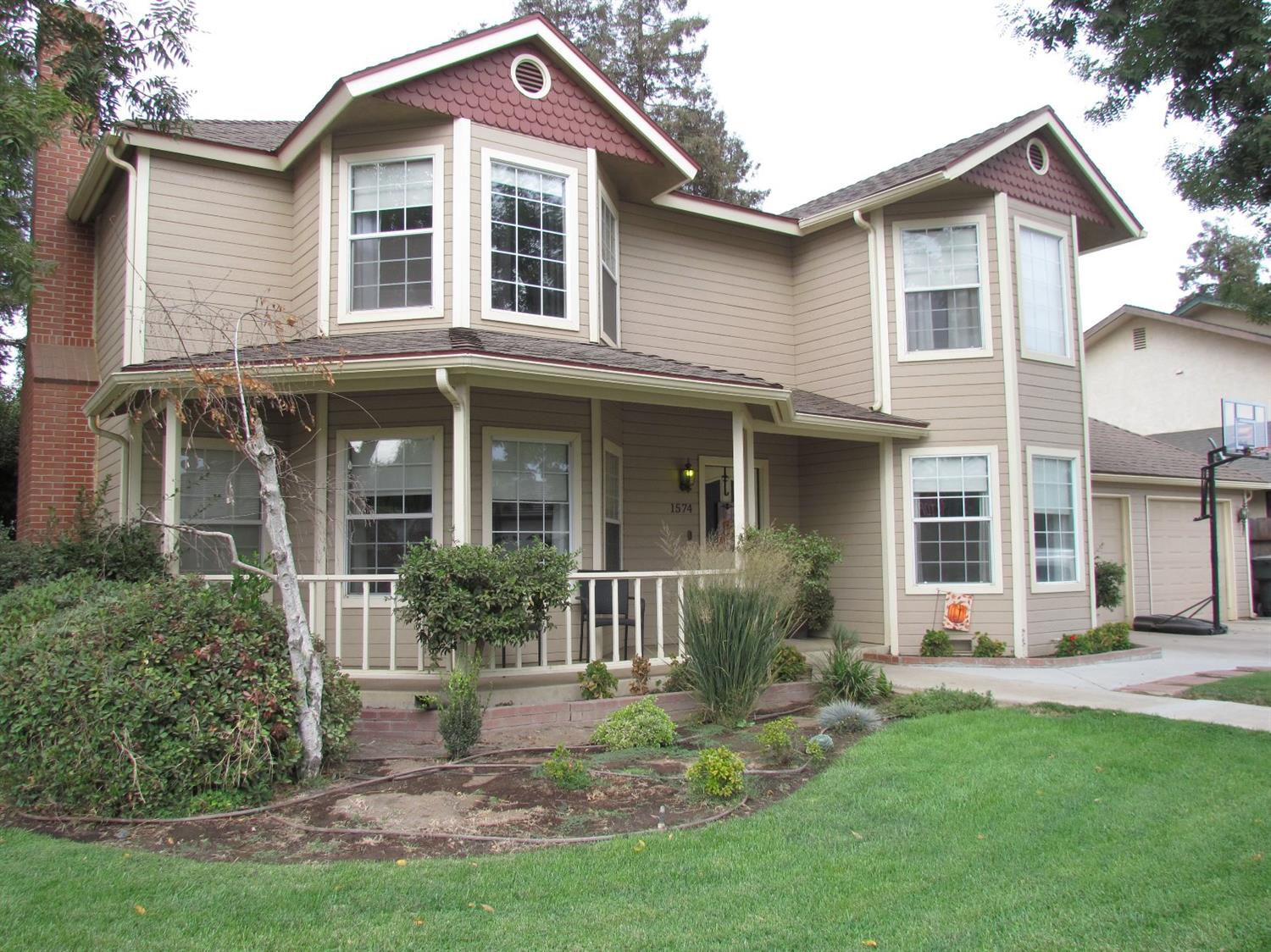 1574 West Eymann Avenue Reedley, CA 93654 - Photo 2 of 40 Gallery Image 2