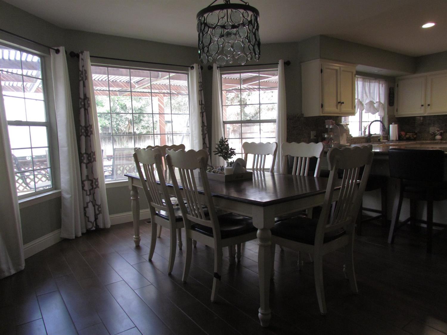 1574 West Eymann Avenue Reedley, CA 93654 - Photo 11 of 40 Gallery Image 11