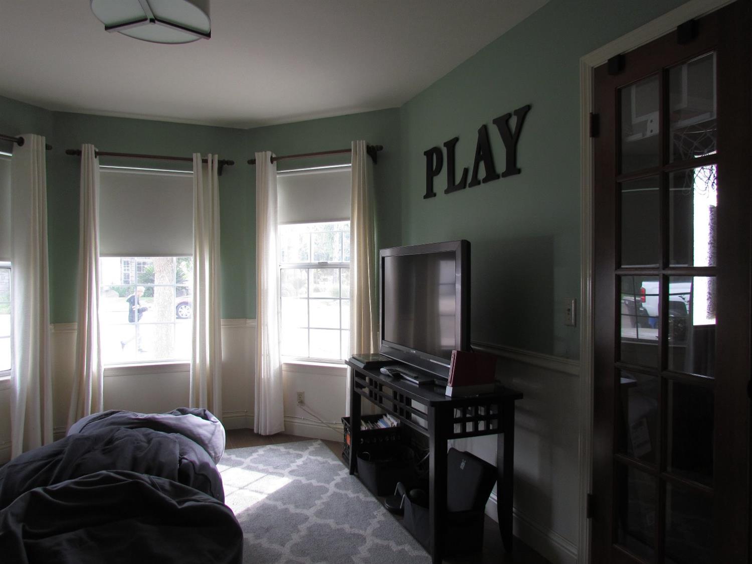 1574 West Eymann Avenue Reedley, CA 93654 - Photo 14 of 40 Gallery Image 14