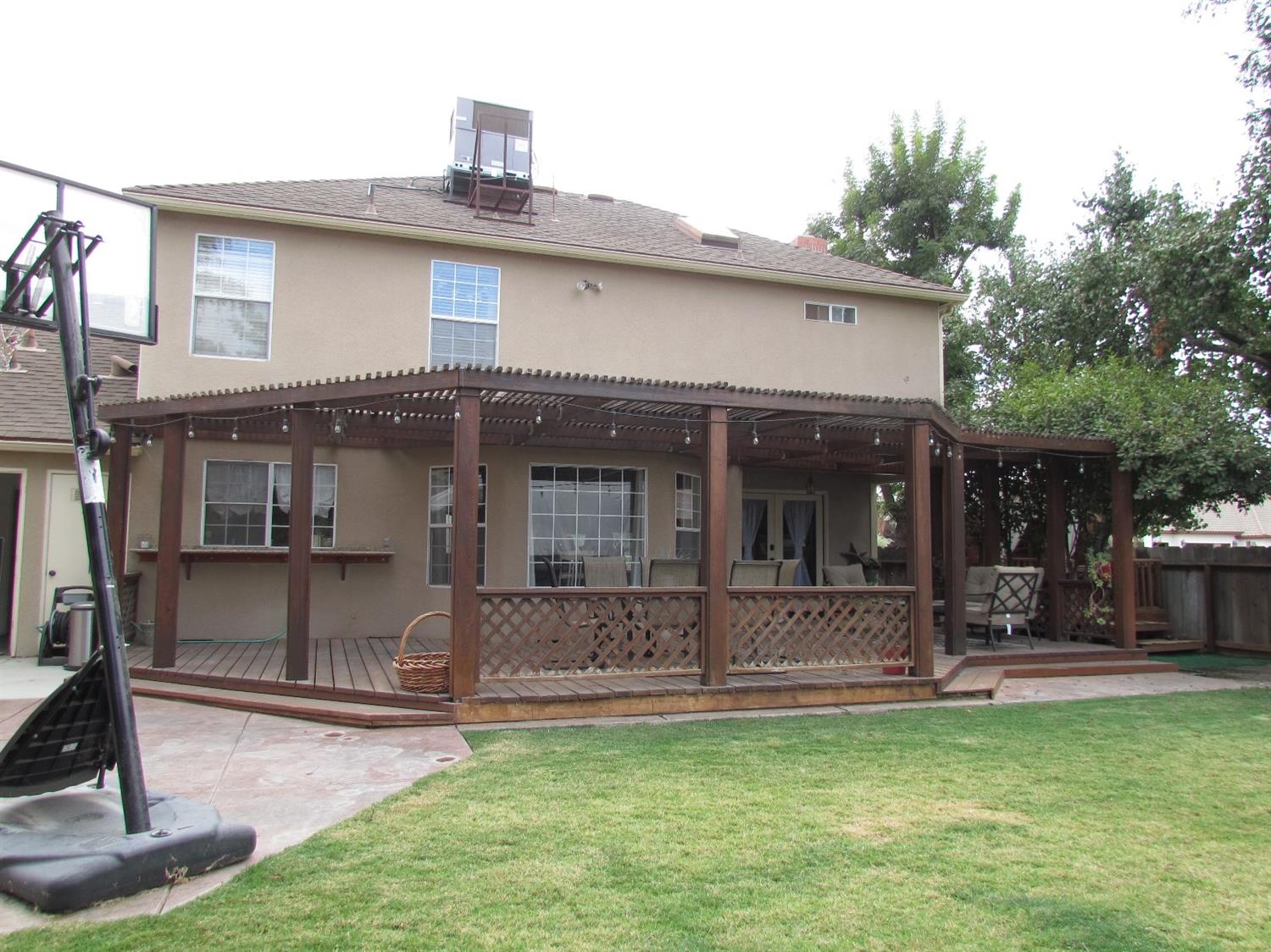 1574 West Eymann Avenue Reedley, CA 93654 - Photo 28 of 40 Gallery Image 28