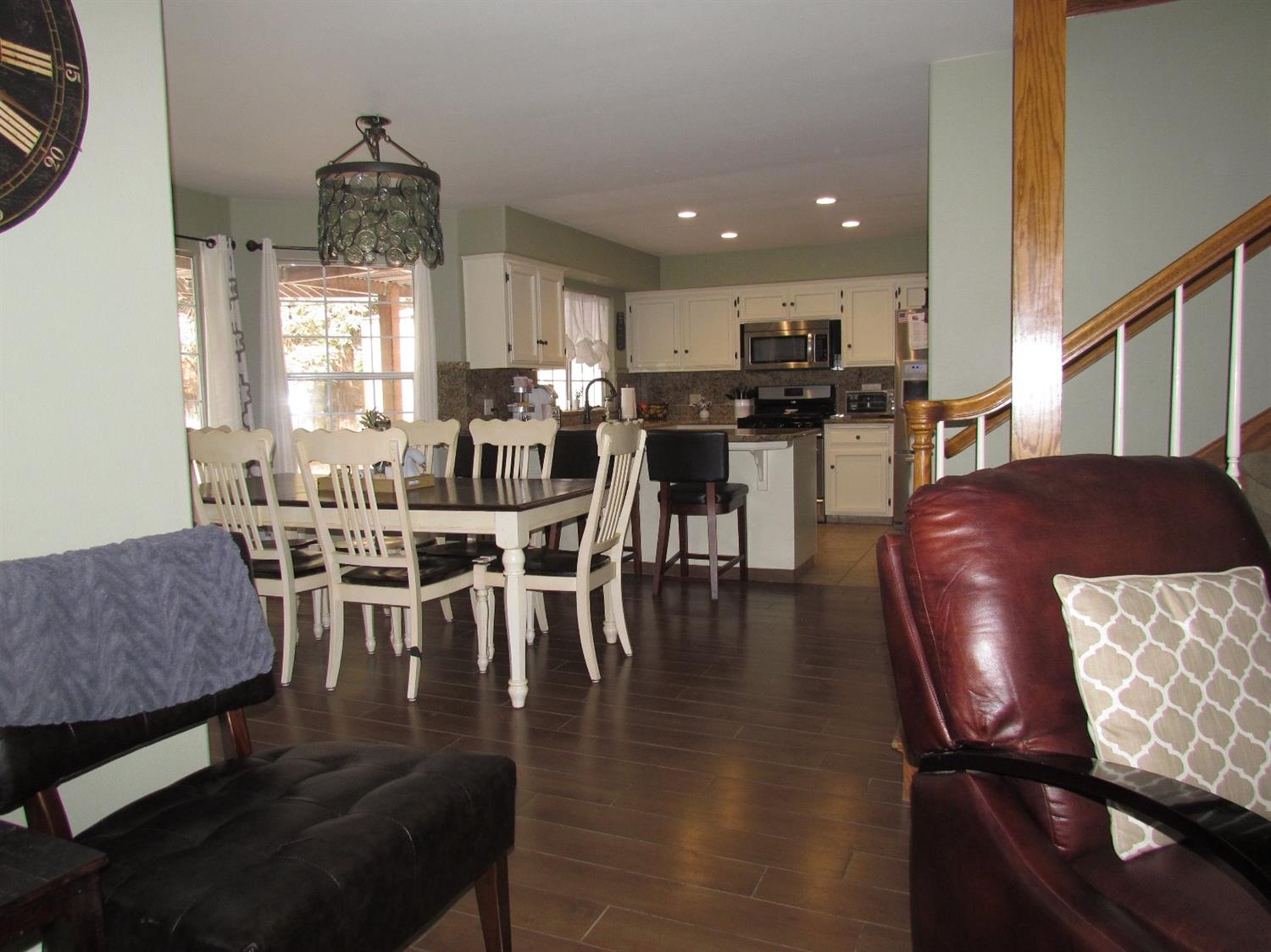 1574 West Eymann Avenue Reedley, CA 93654 - Photo 10 of 40 Gallery Image 10