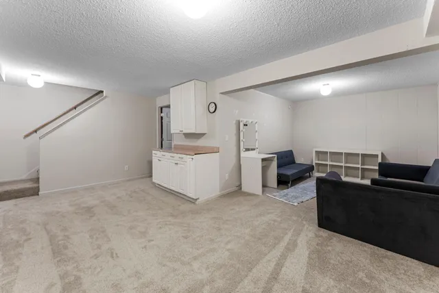 $250,000 | 1158 Landmark Trail North, Hopkins, MN 55343