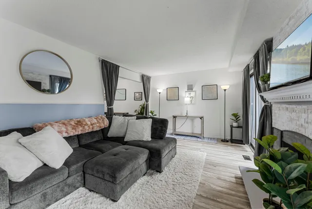 $250,000 | 1158 Landmark Trail North, Hopkins, MN 55343