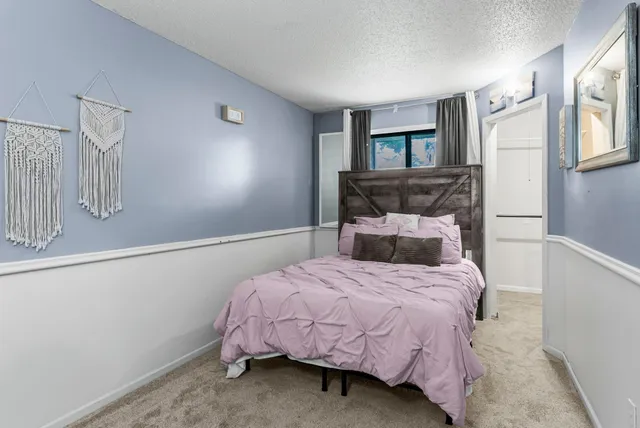 $250,000 | 1158 Landmark Trail North, Hopkins, MN 55343