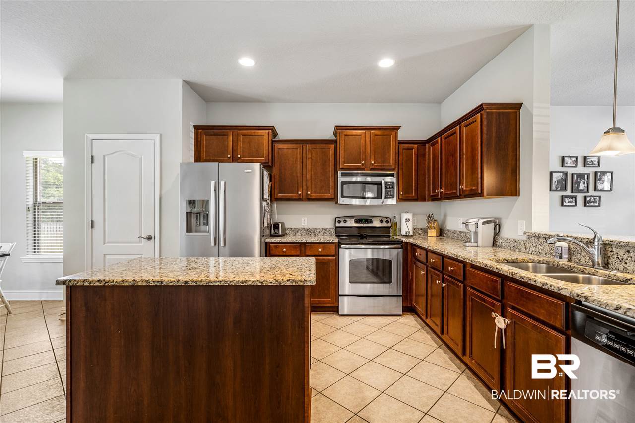 2208 Livingstone Court Mobile, AL 36695 - Photo 9 of 31