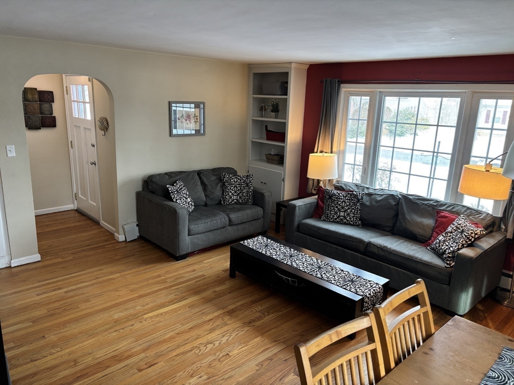 33 Brewster Street Springfield, MA 01119 - Photo 17 of 42 Gallery Image 17