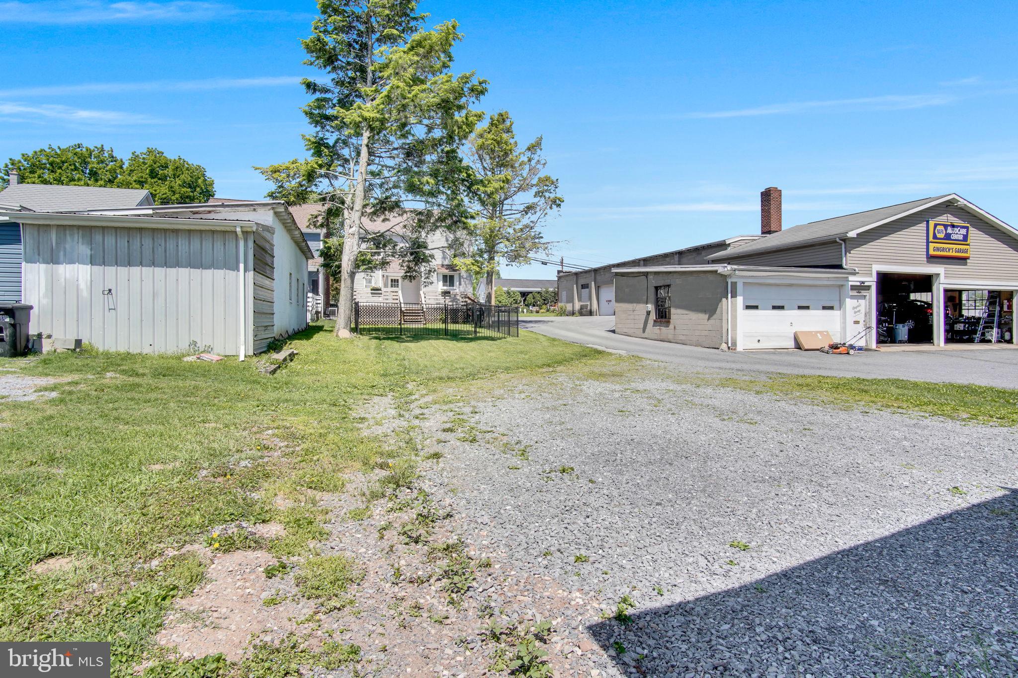 110 Schoolhouse Road Palmyra, PA 17078 - Photo 5 of 35