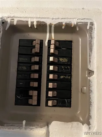 $99,500 | 3010 McKoon Avenue, Niagara Falls, NY 14305