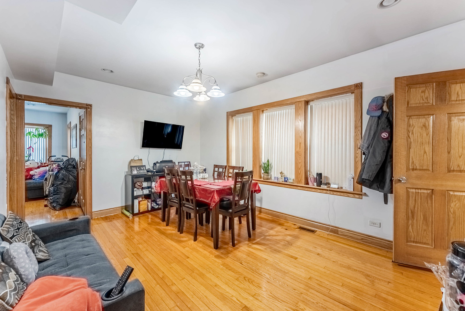 4706 North Kilpatrick Avenue Chicago, IL 60630 - Photo 14 of 33