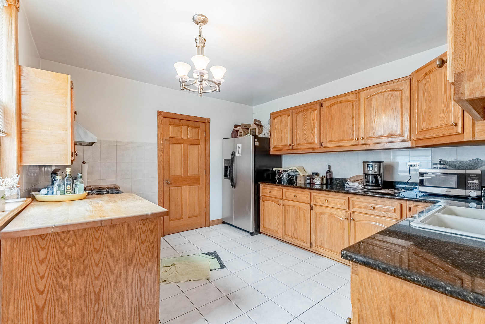 4706 North Kilpatrick Avenue Chicago, IL 60630 - Photo 7 of 33