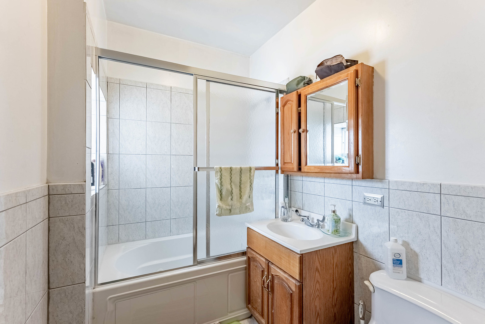 4706 North Kilpatrick Avenue Chicago, IL 60630 - Photo 9 of 33