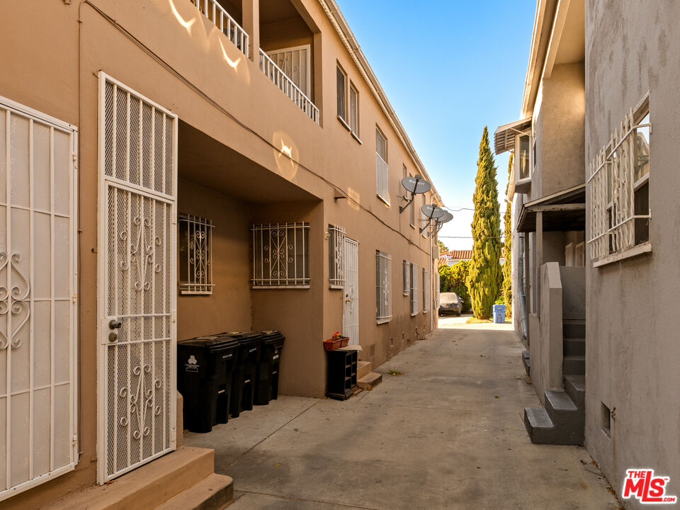 4196 5th Avenue Los Angeles, CA 90008 - Photo 5 of 62