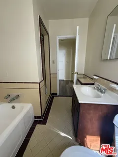 $1,450,000 | 4196 5th Avenue, Los Angeles, CA 90008