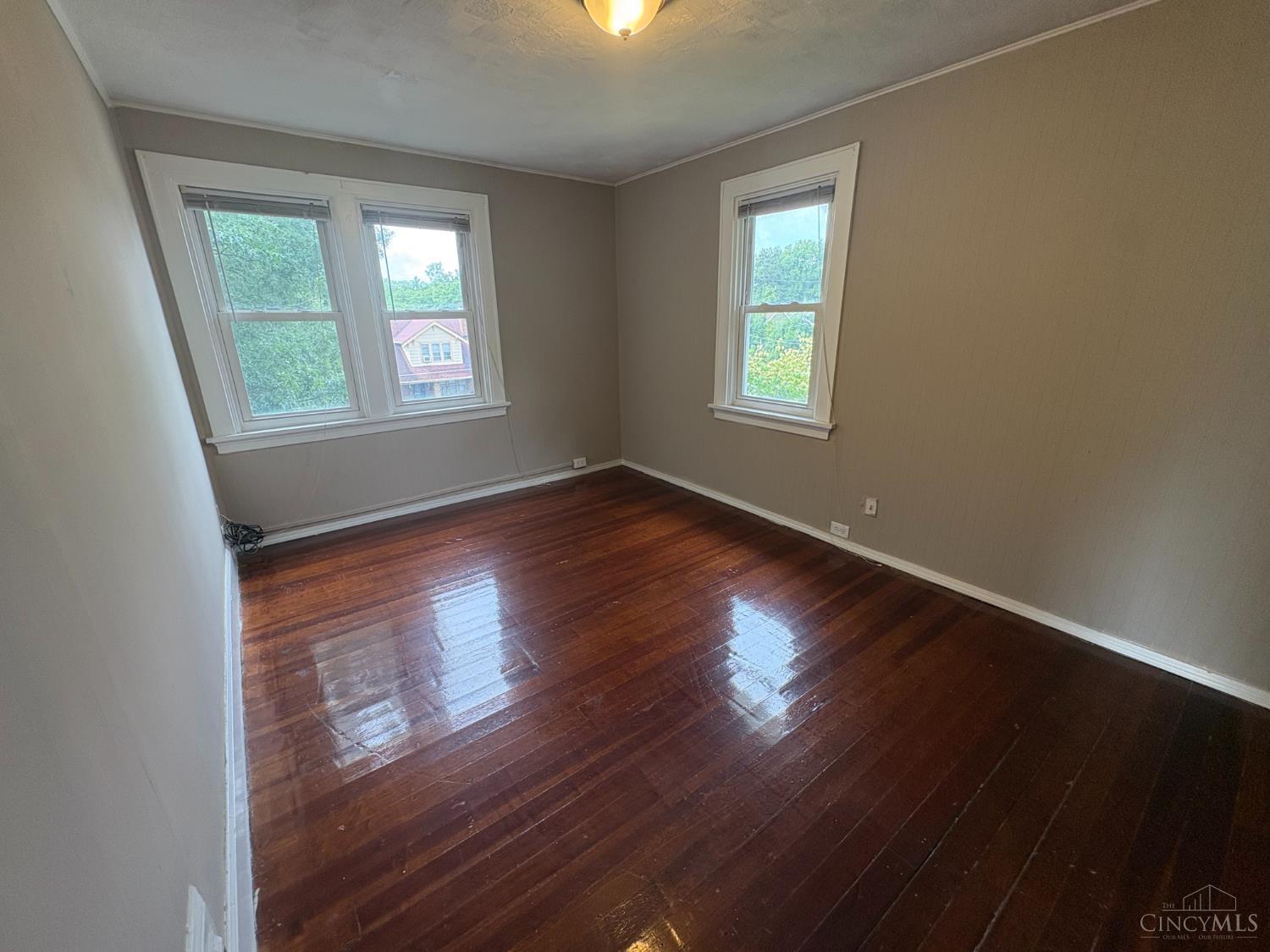 2832 Shaffer Avenue Cincinnati, OH 45211 - Photo 7 of 12 Gallery Image 7
