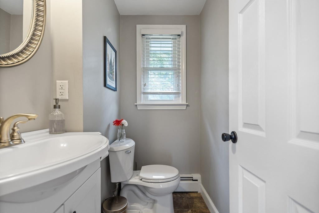 236 Salem Road Tewksbury, MA 01876 - Photo 8 of 22 Gallery Image 8