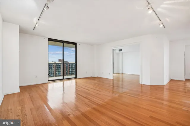 $375,000 | 7420 Westlake Terrace, Unit 1509, Bethesda, MD 20817