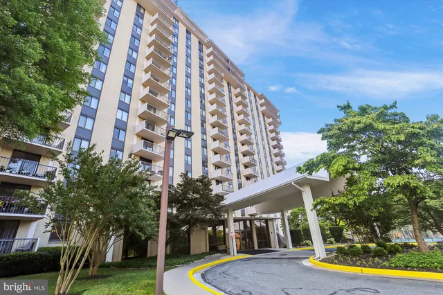 $375,000 | 7420 Westlake Terrace, Unit 1509, Bethesda, MD 20817