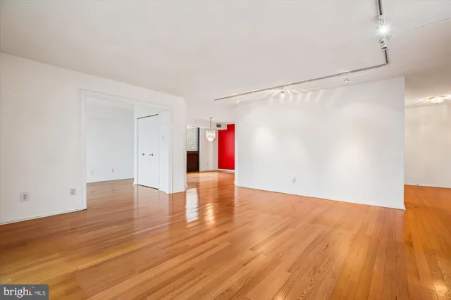 $375,000 | 7420 Westlake Terrace, Unit 1509, Bethesda, MD 20817