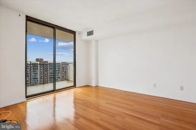 $375,000 | 7420 Westlake Terrace, Unit 1509, Bethesda, MD 20817