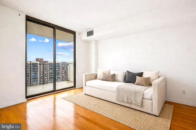 $375,000 | 7420 Westlake Terrace, Unit 1509, Bethesda, MD 20817