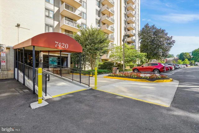$375,000 | 7420 Westlake Terrace, Unit 1509, Bethesda, MD 20817