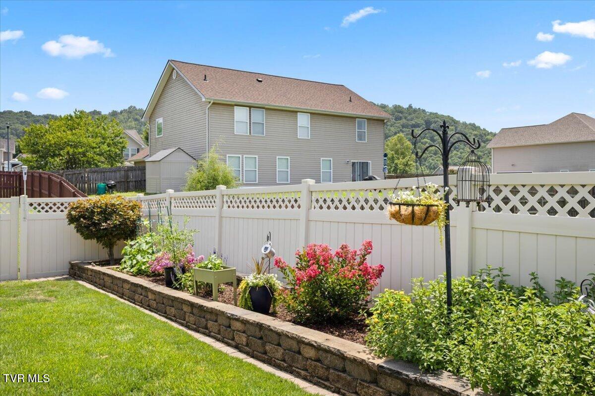 1635 Cooks Valley Road Kingsport, TN 37664 - Photo 38 of 53 38-128A0876