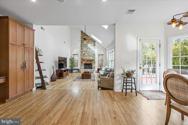 $999,900 | 6942 Lehigh Court, Allentown, PA 18106