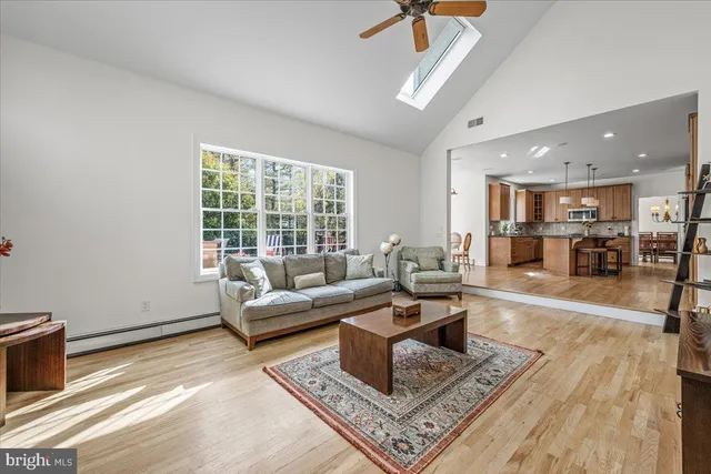 $999,900 | 6942 Lehigh Court, Allentown, PA 18106