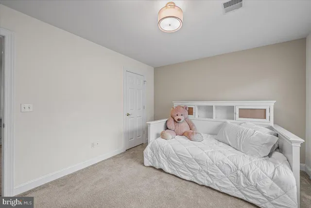 $999,900 | 6942 Lehigh Court, Allentown, PA 18106